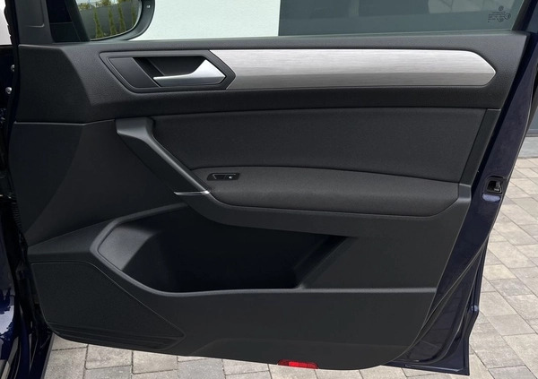Volkswagen Touran cena 61900 przebieg: 112613, rok produkcji 2016 z Krynica-Zdrój małe 781